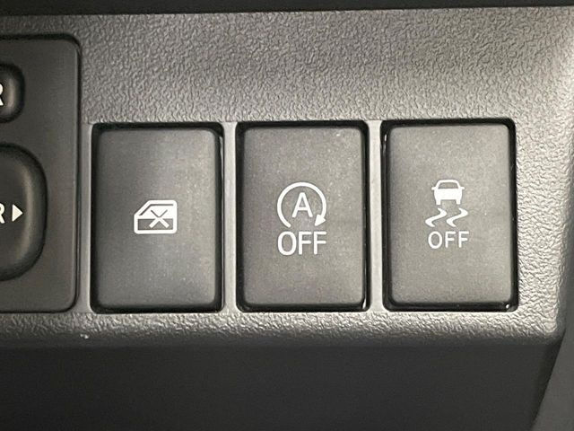 �y�A�C�h�����O�X�g�b�v�z�ԐM����a�؂Œ�Ԃ����ۂɃG���W�����~���A���ʂȔR���̏����}���܂��B�R��������ی�ɂȂ���@�\��G���W���̓u���[�L�𗣂��΍Ďn�����܂��B