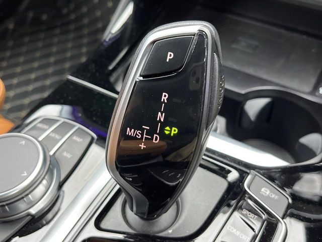 ��MT���[�h�t��AT:�ʏ�͎����ł����Ȃ���ϑ�(�M�A�`�F���W)���h���C�o�[�̑���ɂ���ĈӐ}�I�ɕς�����V�X�e���ł��B����w���i�̃h���C�u�����y���݂��������܂�!