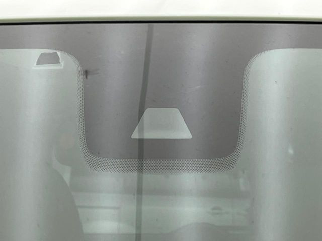 �y�C���e���W�F���g�G�}�[�W�F���V�[�u���[�L�z�t�����g�J�����őO���̎ԗ�����s�҂����m�B�Փ˂������Ȏ��͏Փ˔�Q�y���u���[�L���쓮�A�Փˉ�����T�|�[�g�B�����S�Ƀh���C�u�����y���݂��������܂��B