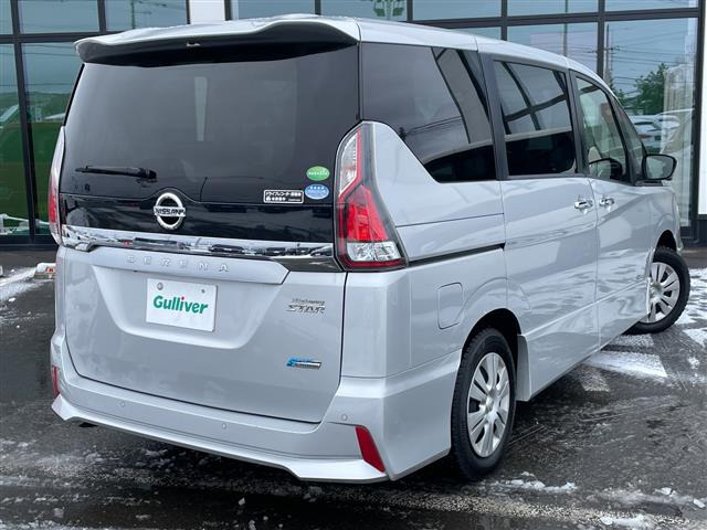 セレナ2.0 ハイウェイスター Vセレクション 4WD