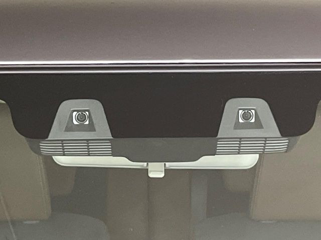 �y�X�Y�L �Z�[�t�e�B�T�|�[�g�z���s���ɑO���̎ԗ�����F�����A�Փ˂������Ȏ��͌x��ƃu���[�L�ŏՓˉ���Ɣ�Q�y�����A�V�X�g�B�����S�Ƀh���C�u�����y���݂��������܂��B