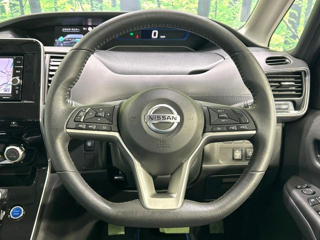 �y�����v�����X�e�A�����O�z�㎿�Ȋv���g�p���邱�ƂŁA��ɂ����������݂ƂĂ��^�]���₷���n���h���ł���