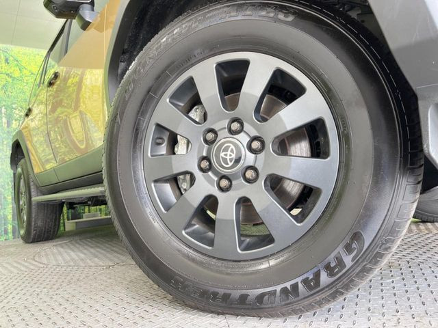 �y����20�C���`�A���~�z�C�[���z�O�ςɃ}�b�`���������A���~�z�C�[���𑕒����Ă���܂��B�e��ЊO�A���~�z�C�[����A�X�^�b�h���X�^�C�����戵�����Ă���܂��B���񂲑��k����������