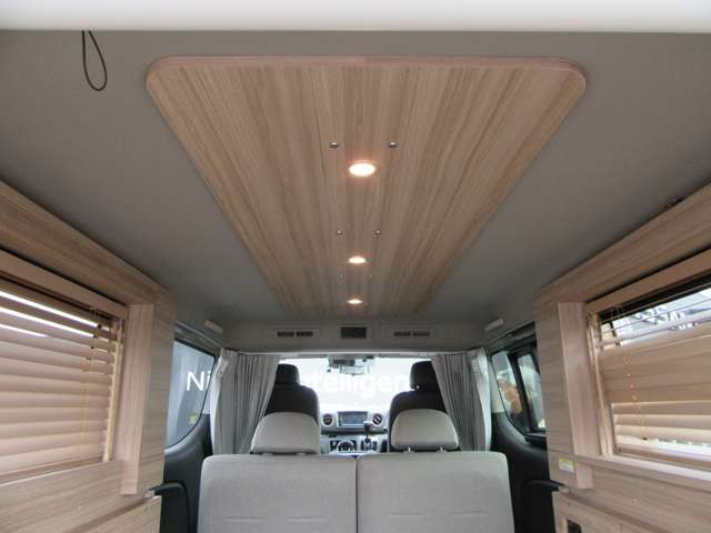 キャラバン2.4 グランドプレミアム GX ロング MYROOM ローンチED 跳ね上げベッド ディーゼル