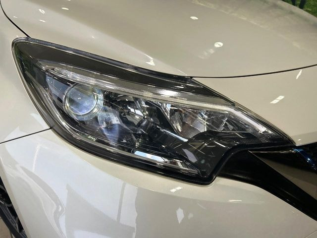 �yLED�w�b�h���C�g�z���V����ԑ��s�����ǍD�Ȏ��E���m�ۂ����S���ĉ^�]�ł��鍂�P�xLED�w�b�h���C�g�𑕔�!�_�����x�������A����d�͂��}�����Ă��܂��B