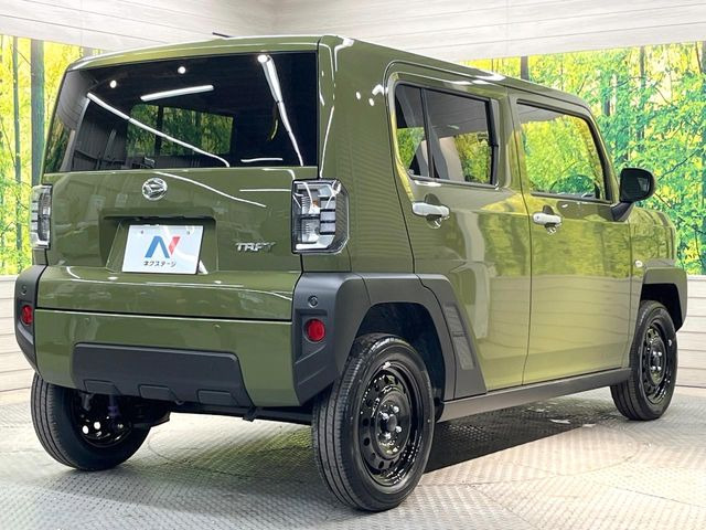 ��D�]�𒸂��Ă���܂��{�f�B�̒e�X�v���b�V���R�[�g���D�]��t���B�ʏ�̃K���X�R�[�g�ƈقȂ�A�ϋv�N��6�N�̖��@���K���X�R�[�e�B���O���A�{�f�B���L���C�ȏ�Ԃɕۂ��Ă���܂��B