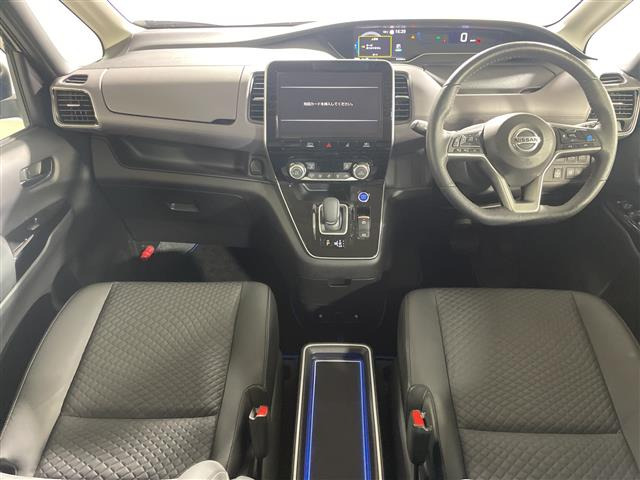 セレナ1.2 e-POWER ハイウェイスターV