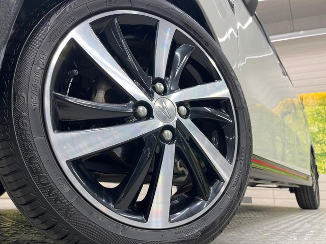 �y�����A���~�z�C�[���z�f�U�C�����̍��������A���~�z�C�[���𑕒����Ă���܂��B�e��ЊO�A���~�z�C�[����A�X�^�b�h���X�^�C�����戵�����Ă���܂��B���񂲑��k����������