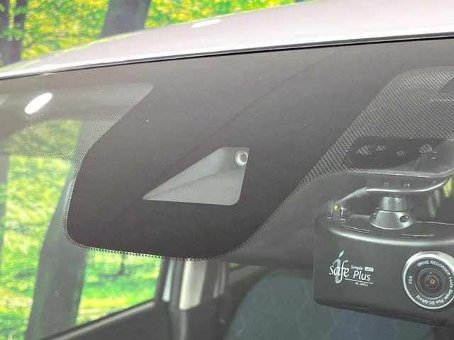 �y�O�He-Assist�z���s���ɑO���̎ԗ�����F�����A�Փ˂������Ȏ��͌x��ƃu���[�L�ŏՓˉ���Ɣ�Q�y�����A�V�X�g�B�����S�Ƀh���C�u�����y���݂��������܂��B