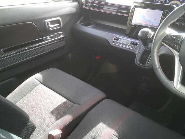 ���Ӓ菑�t���ň��S����O�ҋ@��(JAAA���{�����ԊӒ苦��)�̃v���Ӓ�m�ɂ���Ď��q��Ԃׂ̍��ȕ����܂ŊӒ���s�Ȃ��Ă��܂�!���ÎԂ̕s��������������S�ł��܂���!