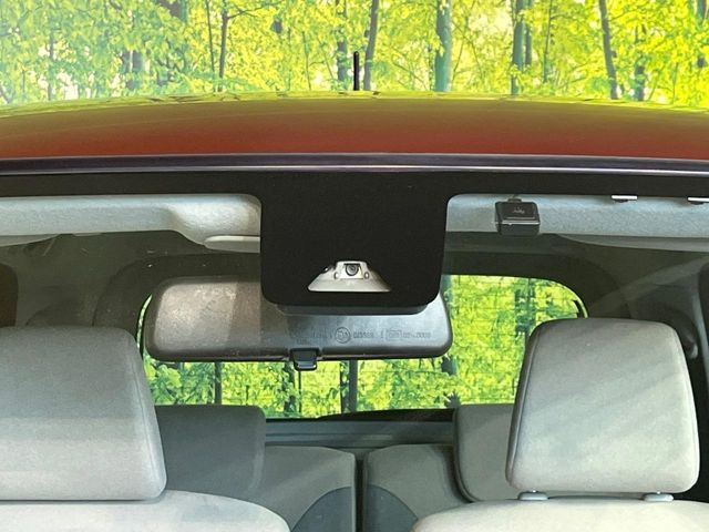 �y�X�}�[�g�A�V�X�g�z���s���ɑO���̎ԗ�����F�����A�Փ˂������Ȏ��͌x��ƃu���[�L�ŏՓˉ���Ɣ�Q�y�����A�V�X�g�B�����S�Ƀh���C�u�����y���݂��������܂��B