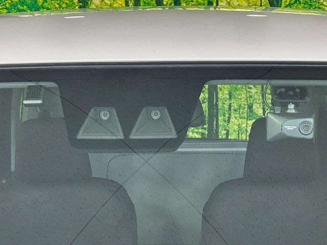 �y�X�}�[�g�A�V�X�g�z���s���ɑO���̎ԗ�����F�����A�Փ˂������Ȏ��͌x��ƃu���[�L�ŏՓˉ���Ɣ�Q�y�����A�V�X�g�B�����S�Ƀh���C�u�����y���݂��������܂��B