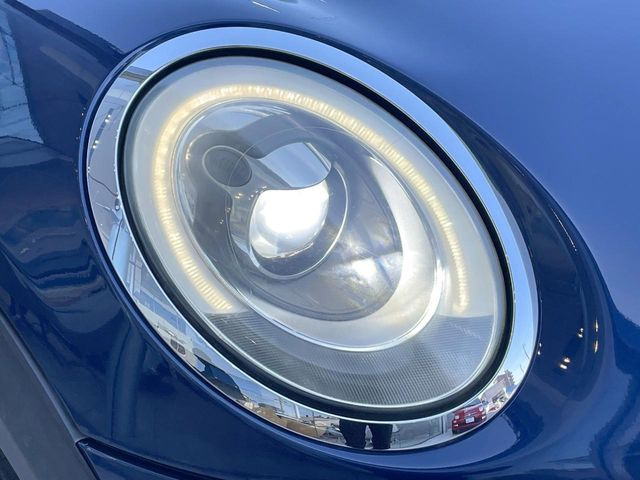 ��LED�w�b�h���C�g:��ԑ��s�����ǍD�Ȏ��E���m�ۂ����S���ĉ^�]�ł��鍂�P�xLED�w�b�h���C�g�𑕔�!�_�����x�������A����d�͂��}�����Ă��܂��B