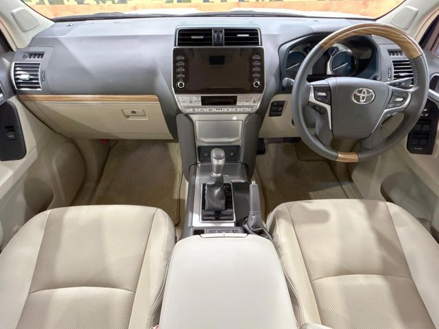 ランドクルーザープラド2.7 TX Lパッケージ マットブラック エディション 4WD