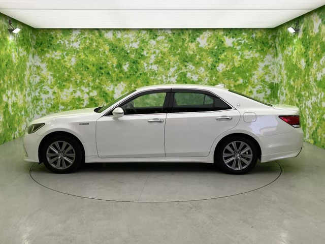 クラウンハイブリッド 2.5 G Four 4WD