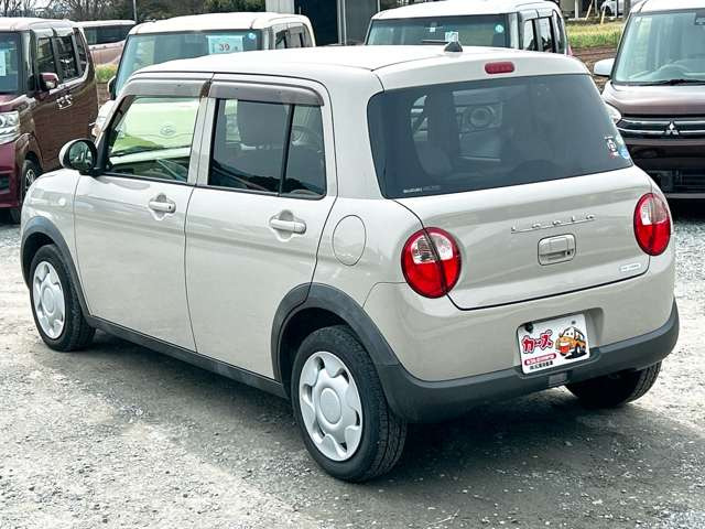 ���X�ł͌y�����Ԃ��畁�ʎԂ܂ŕ��L���I�[�����[�J�[�̎Ԏ�E�F�E�O���[�h��L�x�ɑ����Ă���܂��B