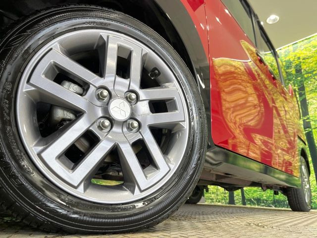 �y����15�C���`�A���~�z�C�[���z�O�ςɃ}�b�`���������A���~�z�C�[���𑕒����Ă���܂��B�e��ЊO�A���~�z�C�[����A�X�^�b�h���X�^�C�����戵�����Ă���܂��B���񂲑��k����������