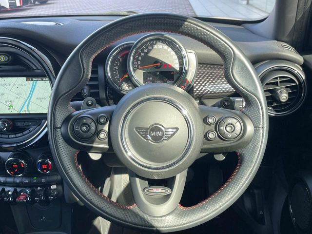 ���n���h�����̃X�������Ȃ��A���ꂢ�ȏ�Ԃ��ێ����Ă���܂��B�e�X�C�b�`���̓�����m�F�ς݂ł��B