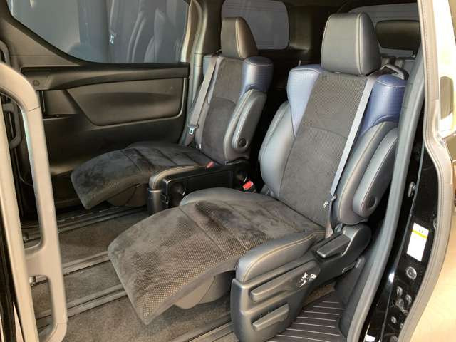 ヴェルファイア2.5 Z Aエディション ゴールデンアイズ