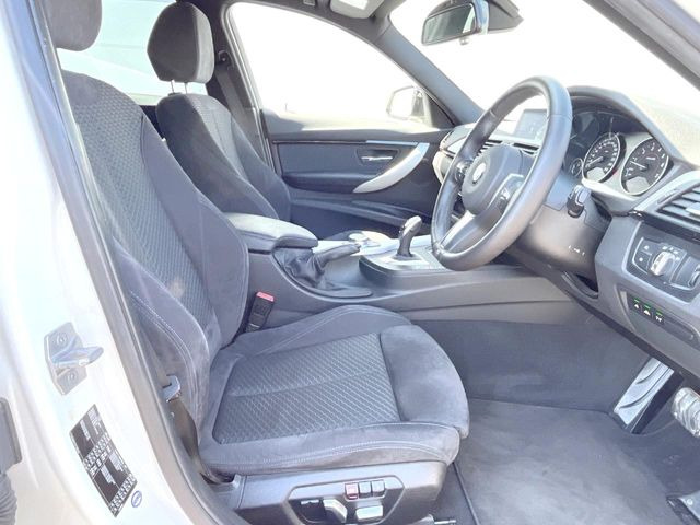 ��M�X�|�[�c��p�A���J���^�[���V�[�g:����������V�[�g�ގ���@�\�́A�h���C�o�[�𖣗������K�ȃh���C�r���O�����o���܂�!