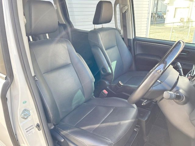 �^�]�Ȃ܂��ɂ͏\���ȃX�y�[�X������A�啿�ȕ��ł��������^�]���Ă�����������ł��B