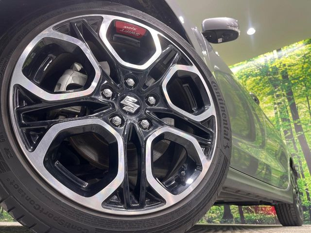 �y����17�C���`�A���~�z�C�[���z�O�ςɃ}�b�`���������A���~�z�C�[���𑕒����Ă���܂��B�e��ЊO�A���~�z�C�[����A�X�^�b�h���X�^�C�����戵�����Ă���܂��B���񂲑��k����������