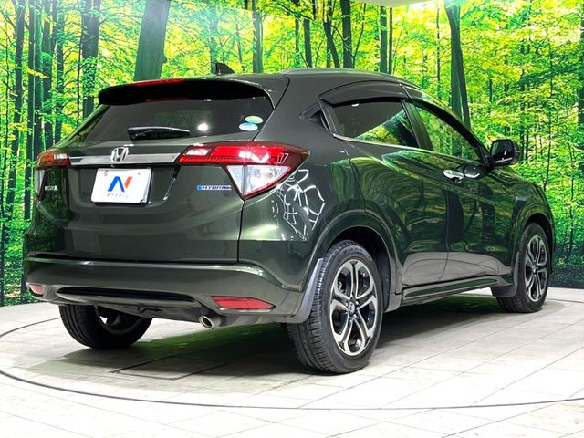 ☆全国のネクステージからお取り寄せが可能※!遠方の店舗に展示してあるクルマが気になる場合も、最寄りの店舗でご覧いただくことが可能です!是非私たちに要望をお聞かせください!※別途費用