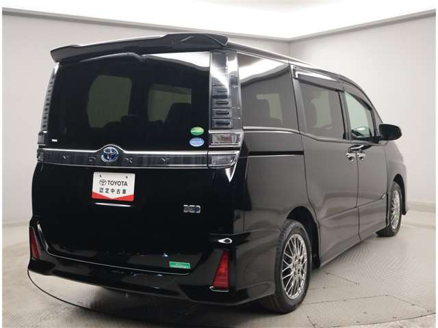 ヴォクシー1.8 ハイブリッド ZS 煌III