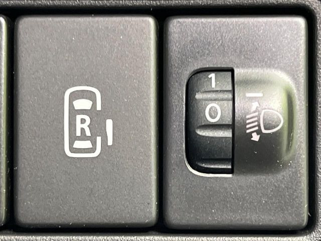 �y�p���[�X���C�h�h�A�z�X�}�[�g�L�[��^�]�Ȃ̃X�C�b�`�ŃX���C�h�h�A�̊J���\���d��������͂����ăh�A���J����K�v�������A���������q�l�ł��A�d���ו��������Ă��鎞�����N�ɊJ���߂ł��܂���