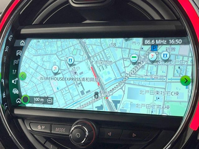 �������i�r:��̊��̂���i�r�́A����������ԓ������o���Ă���܂��B�I�[�f�B�I�@�\���[�����Ă���܂��̂ŁA�^�]�����y���߂܂���