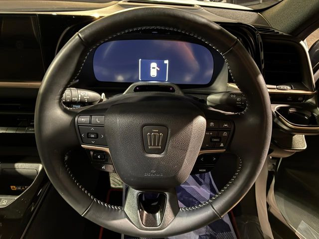 �y�����v�����X�e�A�����O�z�㎿�Ȋv���g�p���邱�ƂŁA��ɂ����������݂ƂĂ��^�]���₷���n���h���ł���