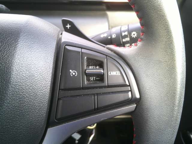 ���N���[�Y�R���g��-�����A�N�Z������Ȃ��ɃX�e�A�����O�̃X�C�b�`����݂̂ō������H�Ȃǂł̒葬���s�𐧌䂵�܂�!