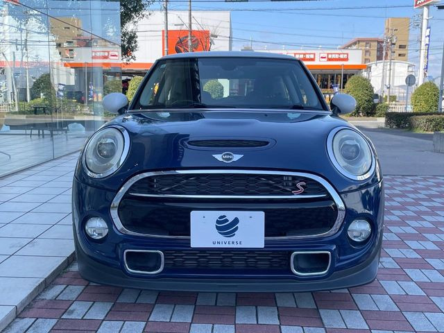 �������x�̃K���X�疌�ŝ����͂������A�㎿�ȃc���E����������B���O����_���J�����؂Ȉ��Ԃ�ی삵�A�F�����E�򉻂�h�~�B�u�e�X�v���b�V���R�[�g�v�A�u�e�v���~�b�T�R�[�g�v���炨�I�т��������܂��B