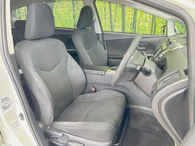 運転席シート廻りは使用感も少なく、良好な状態となっています。丁寧に使われていたことがよくわかりますね。