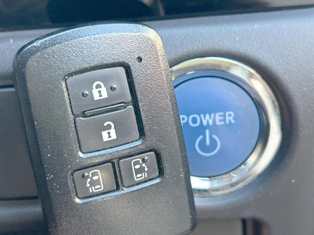 �y�X�}�[�g�L�[�z�J�o����|�P�b�g�ɓ��ꂽ�܂܂ł��h�A�̎{���E�������\�ȃX�}�[�g�L�[�𑕔��B�G���W���̃I���E�I�t�����J�M�����o���K�v����������Ƃ��Ă��֗��ł���