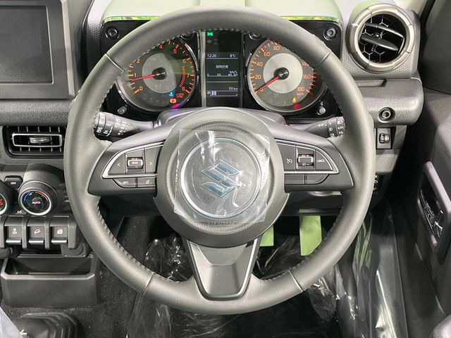 �y�����v�����X�e�A�����O�z�㎿�Ȋv���g�p���邱�ƂŁA��ɂ����������݂ƂĂ��^�]���₷���n���h���ł���