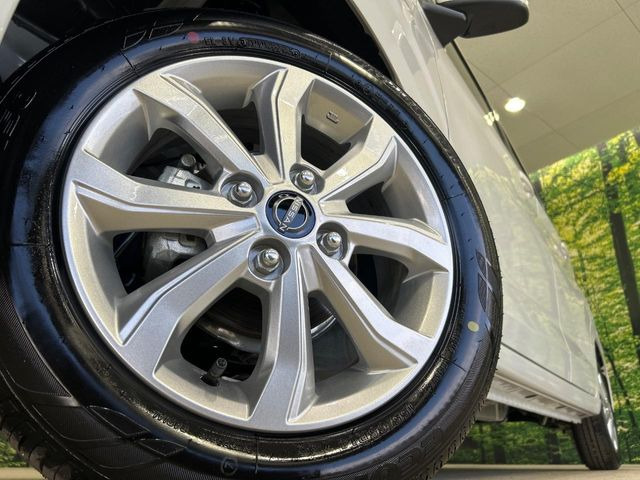 �y����14�C���`�A���~�z�C�[���z�O�ςɃ}�b�`���������A���~�z�C�[���𑕒����Ă���܂��B�e��ЊO�A���~�z�C�[����A�X�^�b�h���X�^�C�����戵�����Ă���܂��B���񂲑��k����������