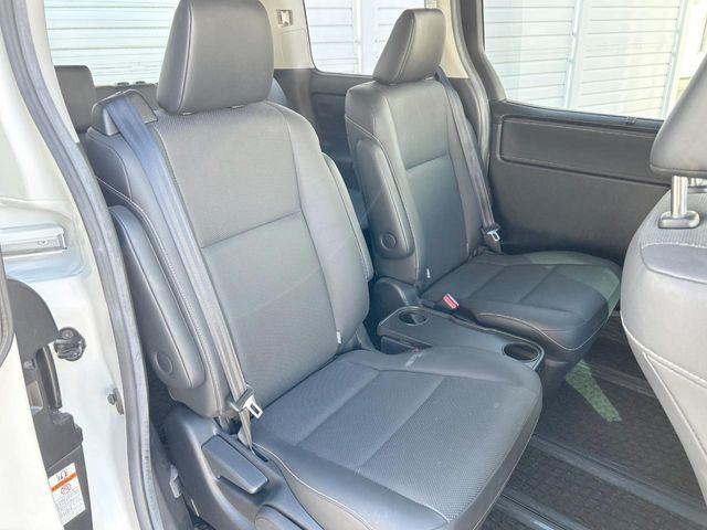 ���ڒ����̓E�H�[�N�X���[�ƂȂ��Ă���܂��B���ڂƎO��ڂ̈ړ�����~�肪�Ƃ��Ă��y�ɂȂ�̂ŁA���~��̍ۂ��X�g���X�������邱�Ƃ͂���܂����