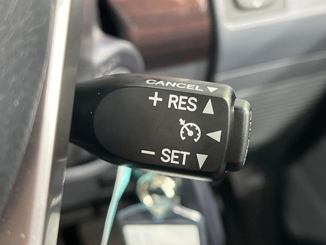 �y�N���[�Y�R���g���[���z�������H�����N���N���s�B�A�N�Z���𗣂��Ă���葬�x�ő��s���ł��A�������^�]���̕��S���y��!�����E�������ȒP�ȃX�C�b�`����Œ����ł��܂��B