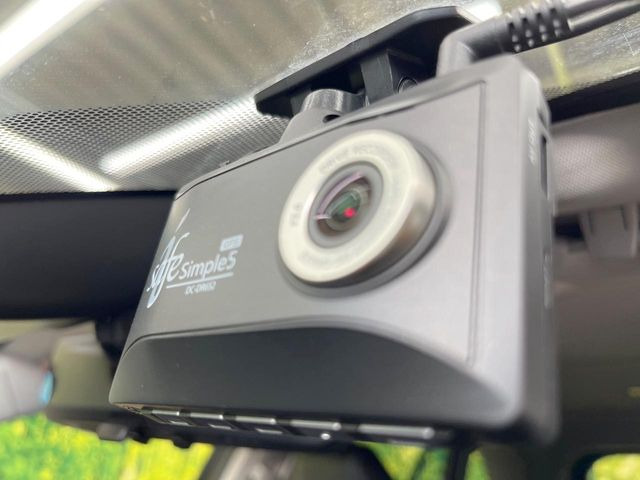 【ドライブレコーダー】ドライブレコーダー装備!走行中はもちろん、あおり運転や事故に遭遇した際、映像で記録し、万一のリスクに備えます。※記録用SDカードはお客様ご自身でご準備いただく必要があります。