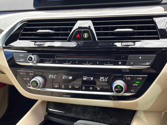 ���f���A���I�[�g�G�A�R��:�^�]�ȁE����Ȃ��ꂼ��ŉ��x�ݒ肪�\�ȓƗ����I�[�g�G�A�R����W���������Ă���܂�!