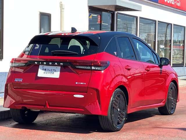 ノートオーラ1.2 G 90周年記念車