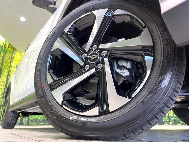 �y����17�C���`�A���~�z�C�[���z�O�ςɃ}�b�`���������A���~�z�C�[���𑕒����Ă���܂��B�e��ЊO�A���~�z�C�[����A�X�^�b�h���X�^�C�����戵�����Ă���܂��B���񂲑��k����������