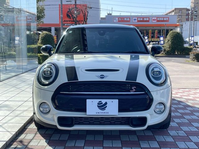 �������x�̃K���X�疌�ŝ����͂������A�㎿�ȃc���E����������B���O����_���J�����؂Ȉ��Ԃ�ی삵�A�F�����E�򉻂�h�~�B�u�e�X�v���b�V���R�[�g�v�A�u�e�v���~�b�T�R�[�g�v���炨�I�т��������܂��B