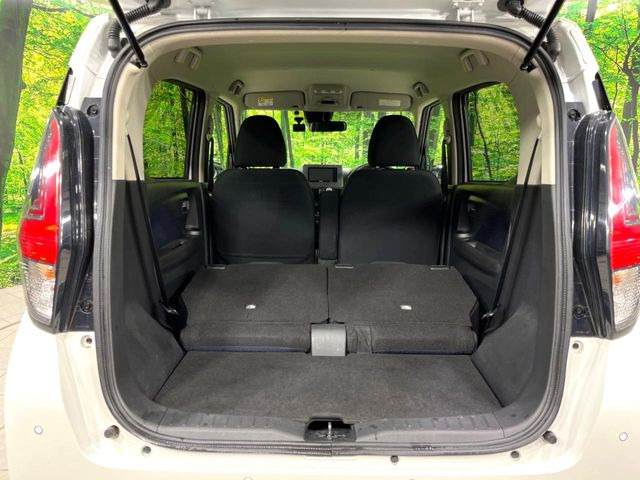 ���i�̂���������ʋ΁A���}���ɏ\���ȉ׎��X�y�[�X���m�ۂ��Ă���܂��B�Z�J���h�V�[�g��|���ƁA�傫�ȉו��̐ύڂ��\�ł���