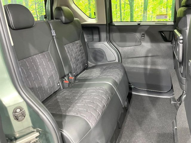 �y�n�[�t���U�[�V�[�g�z�������ƍ���S�n�𗼗������l�C�̃V�[�g���w�ʁE���ʂ̃t�@�u���b�N�f�ނ́A�ʋC���̗ǂ��⊊��ɂ����ɗD��Ă��܂��B�C���╞���ɍ��E���ꂸ���K�ɂ���肢�������܂��B