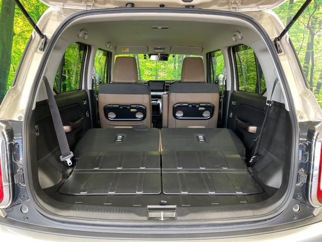 ���i�̂���������ʋ΁A���}���ɏ\���ȉ׎��X�y�[�X���m�ۂ��Ă���܂��B�Z�J���h�V�[�g��|���ƁA�傫�ȉו��̐ύڂ��\�ł���