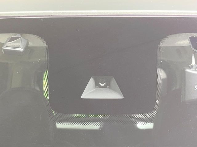 �y�O�He-Assist�z���s���ɑO���̎ԗ�����F�����A�Փ˂������Ȏ��͌x��ƃu���[�L�ŏՓˉ���Ɣ�Q�y�����A�V�X�g�B�����S�Ƀh���C�u�����y���݂��������܂��B