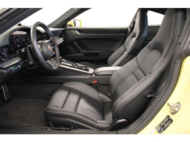 ��l�C�̌��s���f���u992.2�J�����v�A����992���f���Ƃ͈ꖡ�Ⴄ��ς������߂ł���ԗ��ł��̂Ő���Ƃ����������������܂��B