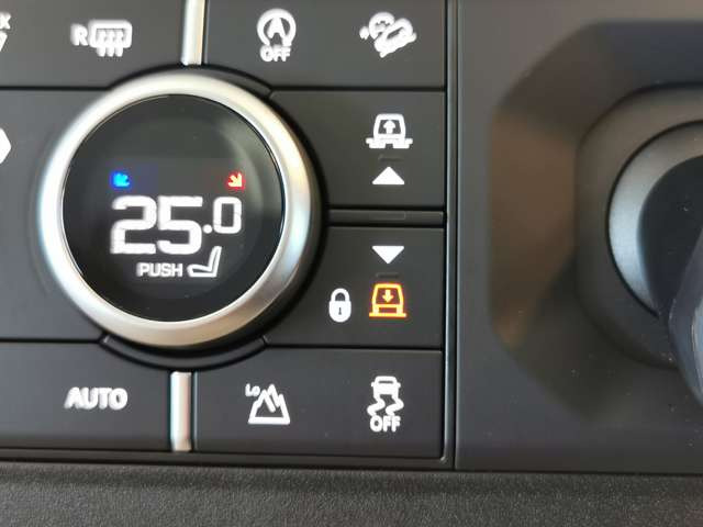 ディフェンダー110 X ダイナミック SE 2.0L P300 4WD